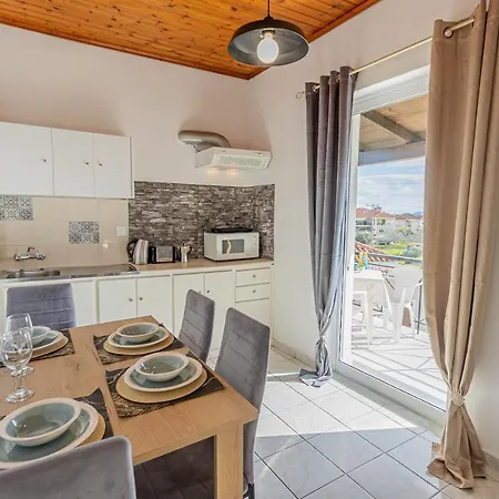 Sarita's & Διαμέρισμα