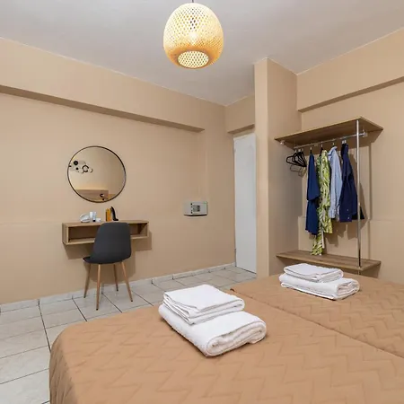 Sarita's & * Λαγανάς