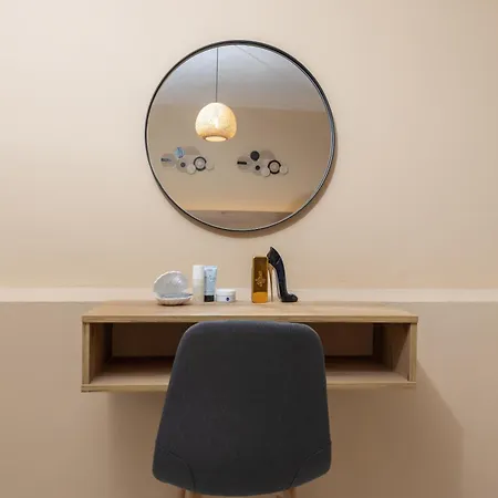 Διαμέρισμα Sarita's & *