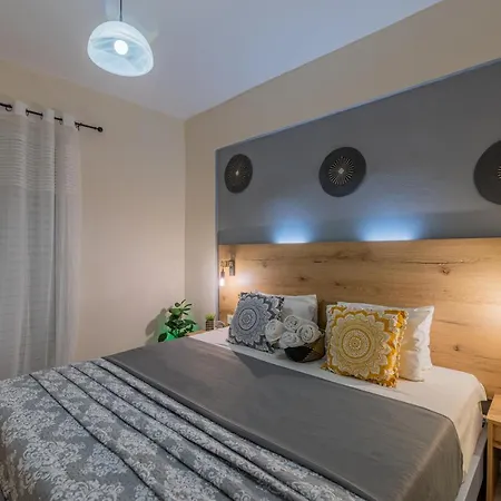 Lejlighed Sarita's & *