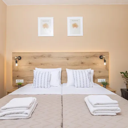 Sarita's & Apartamento Laganas