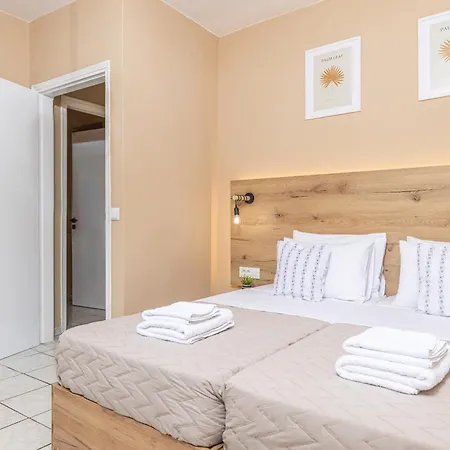 Sarita's & Apartamento Laganas