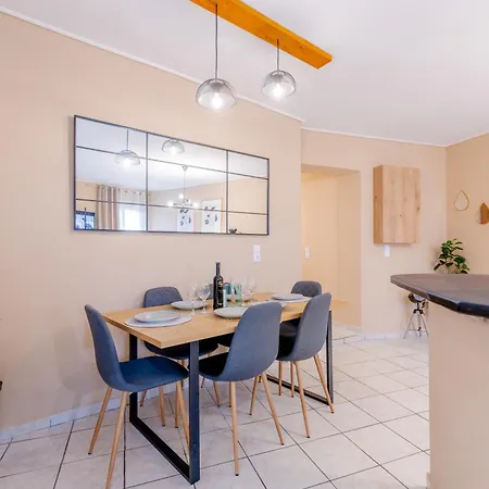 Apartamento Sarita's & *