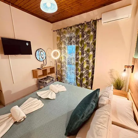 Sarita's & * Laganas