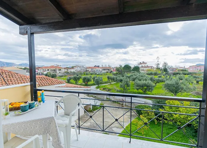 Sarita's & Apartment *