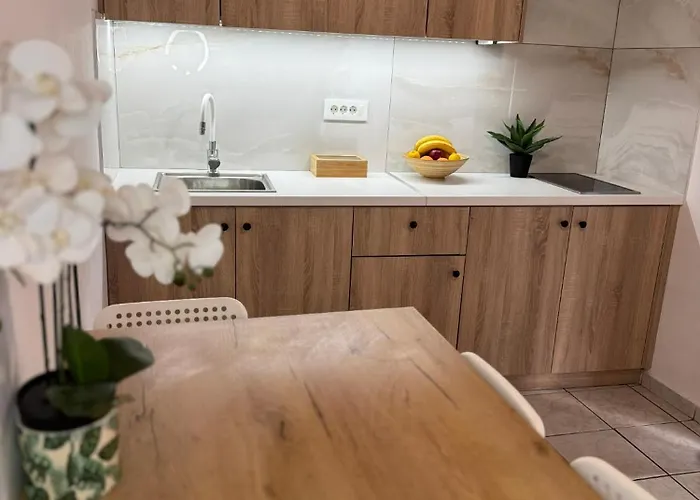 Sarita's & Лаганас